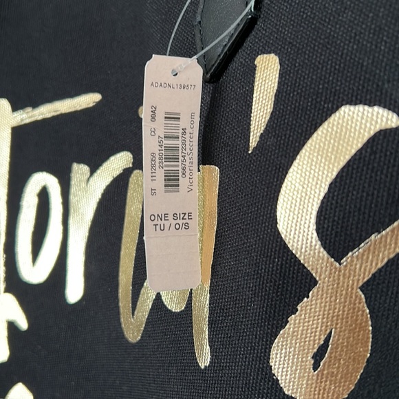 New! VICTORIA’S SECRET TOTE - Picture 3 of 6